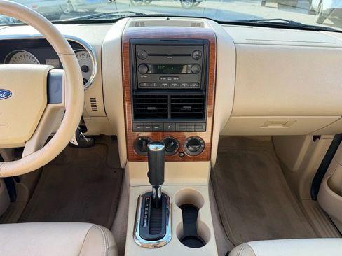 Used 2006 Ford Explorer Eddie Bauer image 12