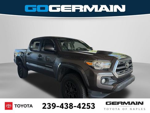 Used 2017 Toyota Tacoma SR5 w/ Tow Package image 4