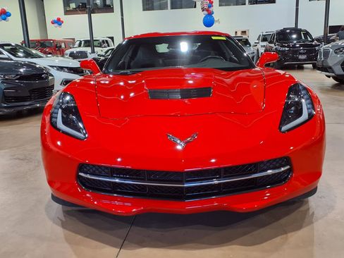 Used 2016 Chevrolet Corvette Stingray Coupe RWD image 2