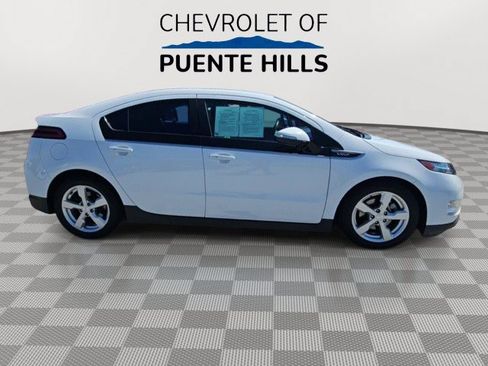 Used 2015 Chevrolet Volt FWD image 9