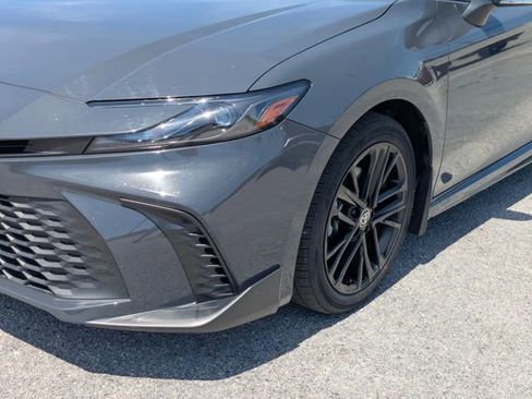 Used 2025 Toyota Camry SE FWD image 8
