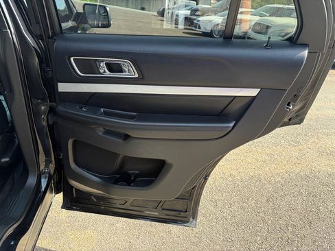 Used 2016 Ford Explorer XLT FWD image 13