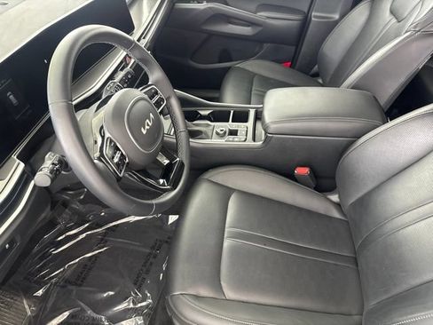 Certified 2025 Kia Sorento EX w/ Panoramic Sunroof Package FWD image 22