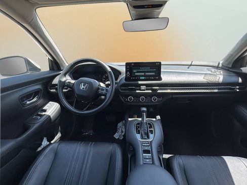 Used 2023 Honda HR-V EX-L image 13