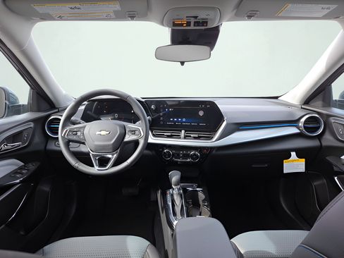 New 2026 Chevrolet Trax LT w/ LT Convenience Package FWD image 10