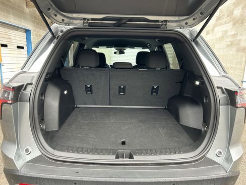 Used 2025 Chevrolet Equinox LT image 24