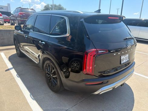 Used 2020 Kia Telluride SX w/ Towing Package FWD image 3