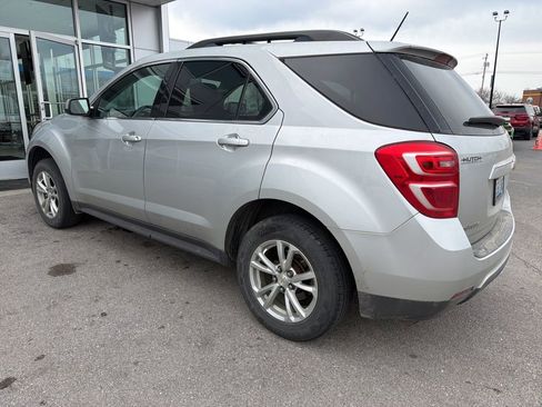 Used 2017 Chevrolet Equinox LT w/ Convenience Package image 4