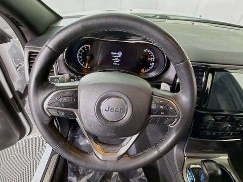 Used 2020 Jeep Grand Cherokee Limited X image 22