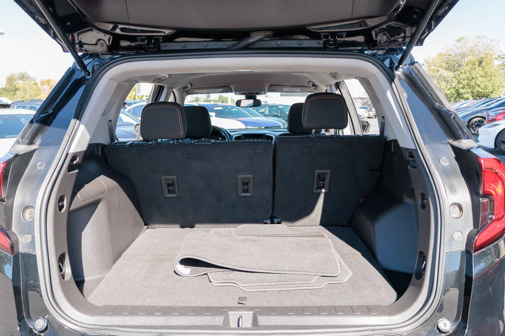 Used 2021 GMC Terrain SLE w/ Driver Convenience Package FWD image 32