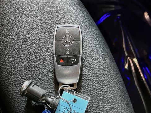 Used 2021 Mercedes-Benz CLA 250 image 36
