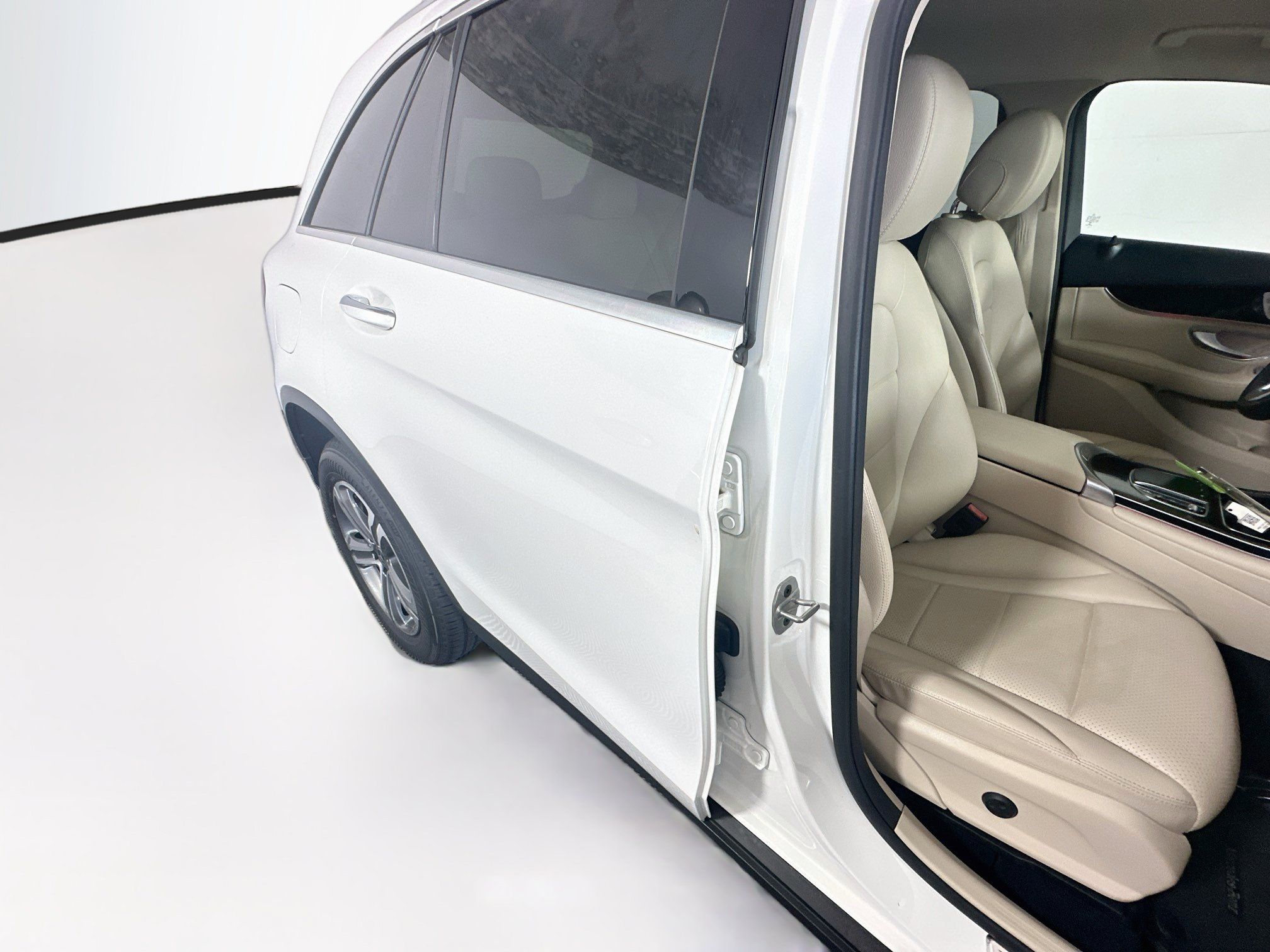 Used 2021 Mercedes-Benz GLC 300 4MATIC image 28