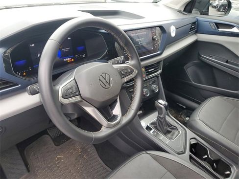 Used 2022 Volkswagen Taos SE image 18