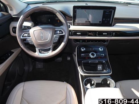 Used 2023 Lincoln Nautilus Reserve image 13