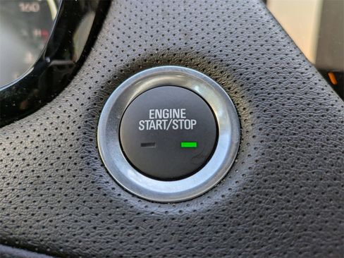 Used 2025 Cadillac XT5 Premium Luxury image 33