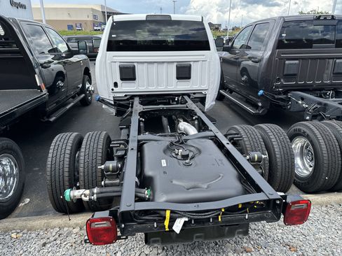 New 2025 RAM 3500 Tradesman w/ Chrome Appearance Group image 8