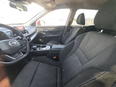 Used 2025 Nissan Rogue SV FWD image 6