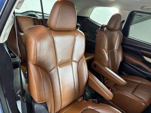 Used 2019 Subaru Ascent Touring w/ Popular Package #2 image 25