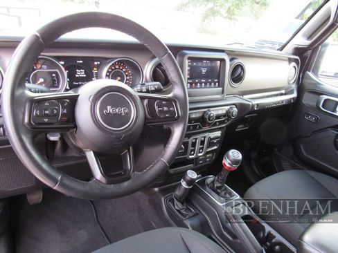 Used 2018 Jeep Wrangler Sport AWD/4WD image 19