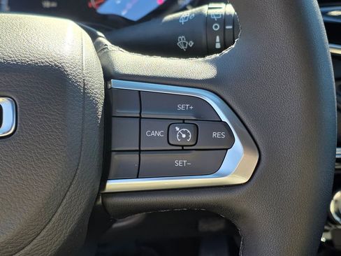 New 2026 Jeep Compass Latitude image 17