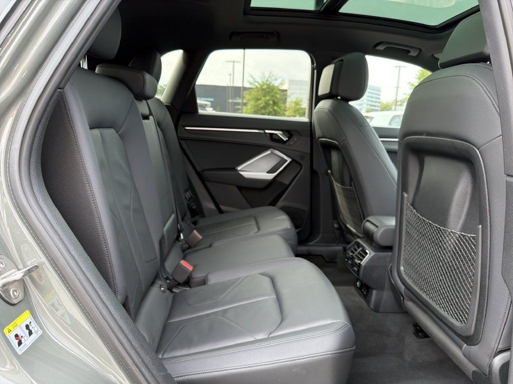 Used 2025 Audi Q3 2.0T Premium AWD/4WD image 16
