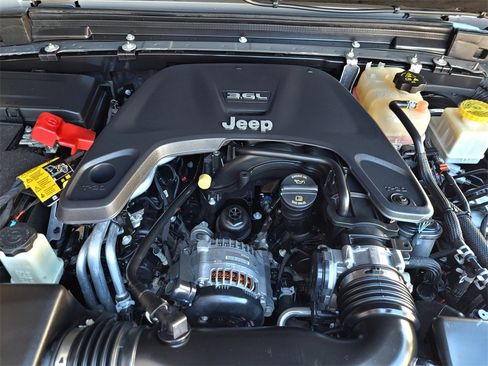 Used 2021 Jeep Gladiator Rubicon w/ Dual Top Group image 27