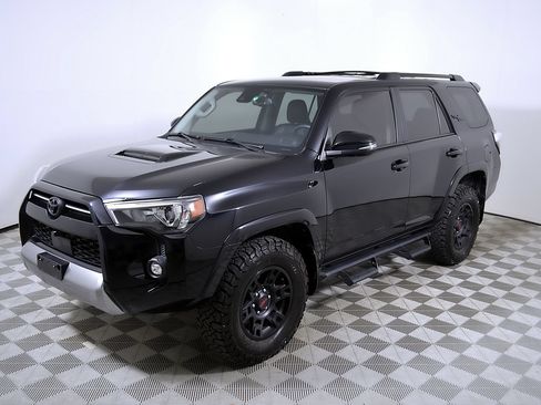Used 2022 Toyota 4Runner TRD Off-Road Premium AWD/4WD image 3