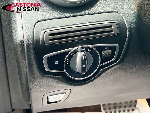 Used 2022 Mercedes-Benz GLC 300 image 13