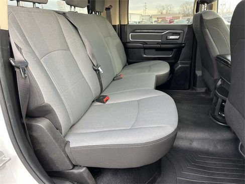 Used 2019 RAM 3500 Big Horn image 24