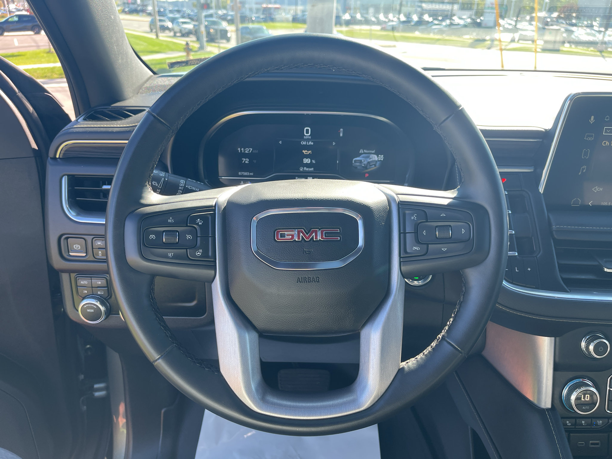 Used 2023 GMC Yukon XL SLT w/ SLT Luxury Package AWD/4WD image 22