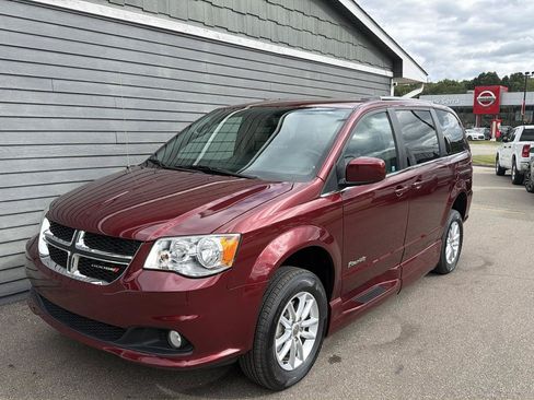 Used 2019 Dodge Grand Caravan SXT FWD image 35