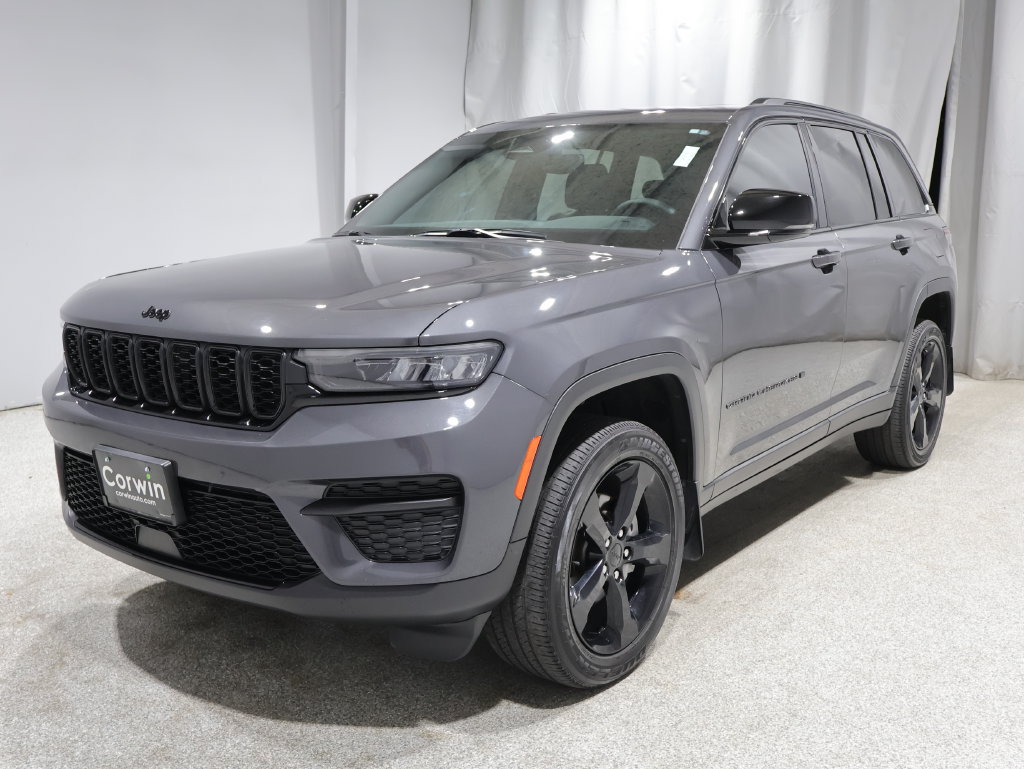 Certified 2024 Jeep Grand Cherokee Altitude AWD/4WD image 7