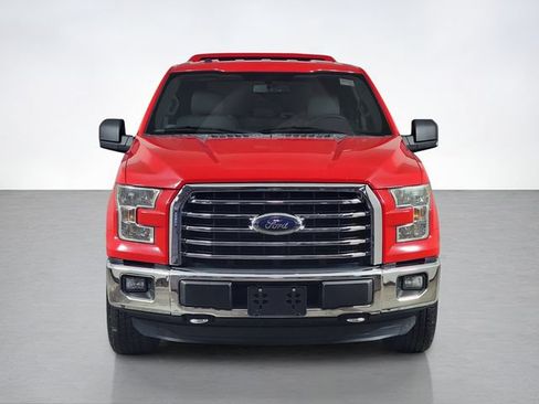 Used 2015 Ford F150 XLT w/ Equipment Group 301A Mid AWD/4WD image 8