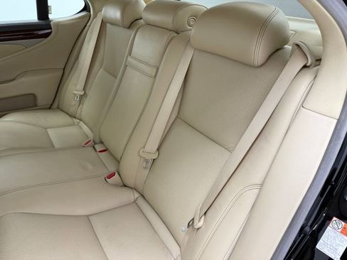 Used 2015 Lexus LS 460 AWD w/ Comfort Package image 35