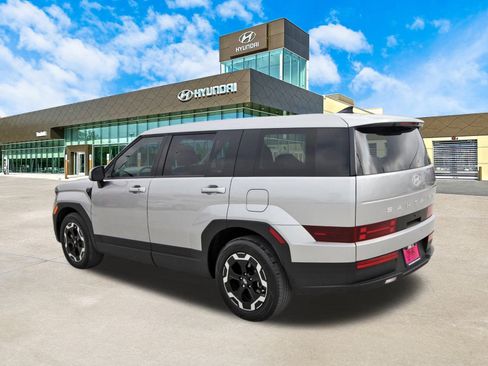 Used 2025 Hyundai Santa Fe SE image 8