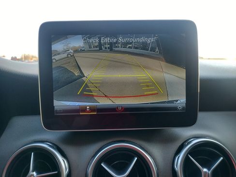 Used 2019 Mercedes-Benz GLA 250 GLA 250 image 5