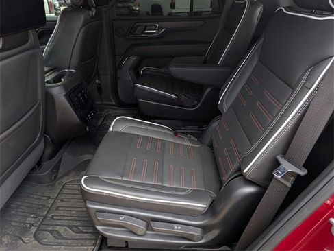 Used 2025 GMC Yukon AT4 Ultimate image 29