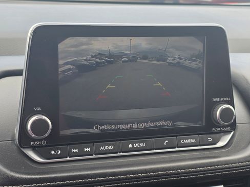 Used 2024 Nissan Rogue SV image 22