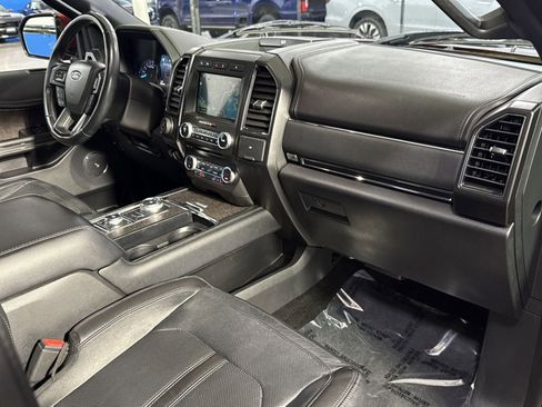 Used 2018 Ford Expedition Limited image 40