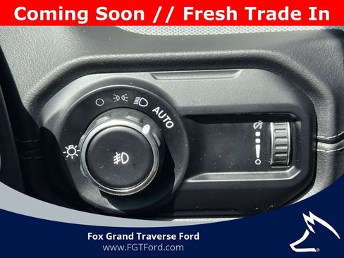 Used 2025 Jeep Wrangler Unlimited Sahara AWD/4WD image 14