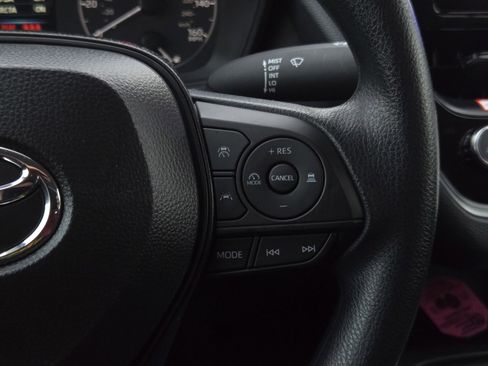 Certified 2025 Toyota Corolla LE image 20