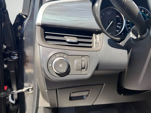 Used 2020 Buick Envision Premium AWD/4WD image 34