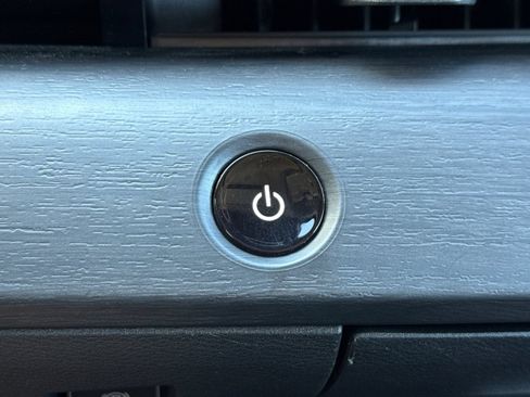 Certified 2023 Nissan Ariya AWD image 26