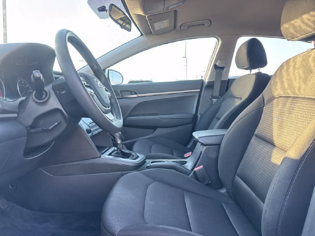 Used 2018 Hyundai Elantra SE FWD image 17