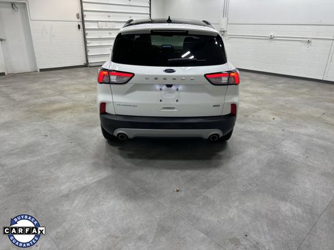 Used 2022 Ford Escape Titanium image 8