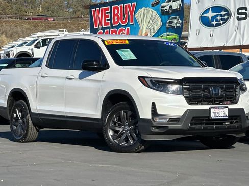 Used 2024 Honda Ridgeline Sport image 2