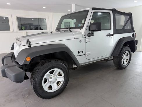 Used 2009 Jeep Wrangler X AWD/4WD image 3