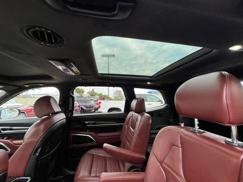 Used 2024 Kia Telluride SX Prestige AWD/4WD image 23