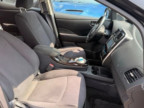 Used 2013 Nissan Leaf SV w/ LED & Quick Charge Pkg FWD image 9