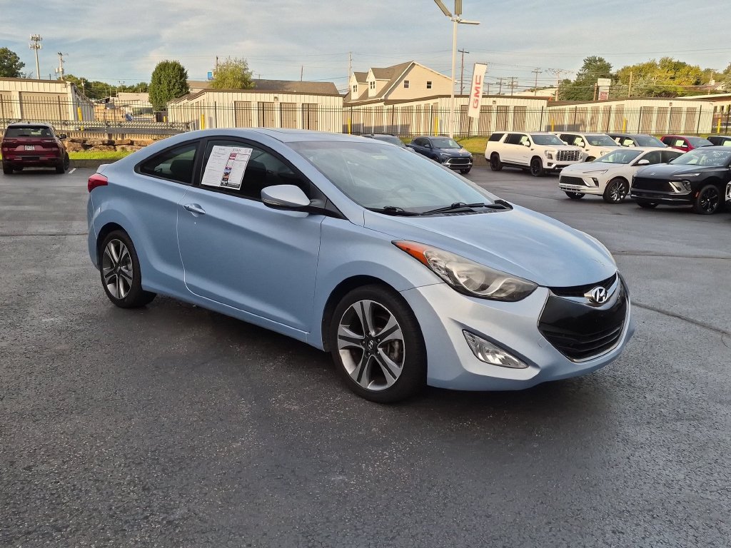 Used 2013 Hyundai Elantra SE w/ Technology Pkg FWD image 2